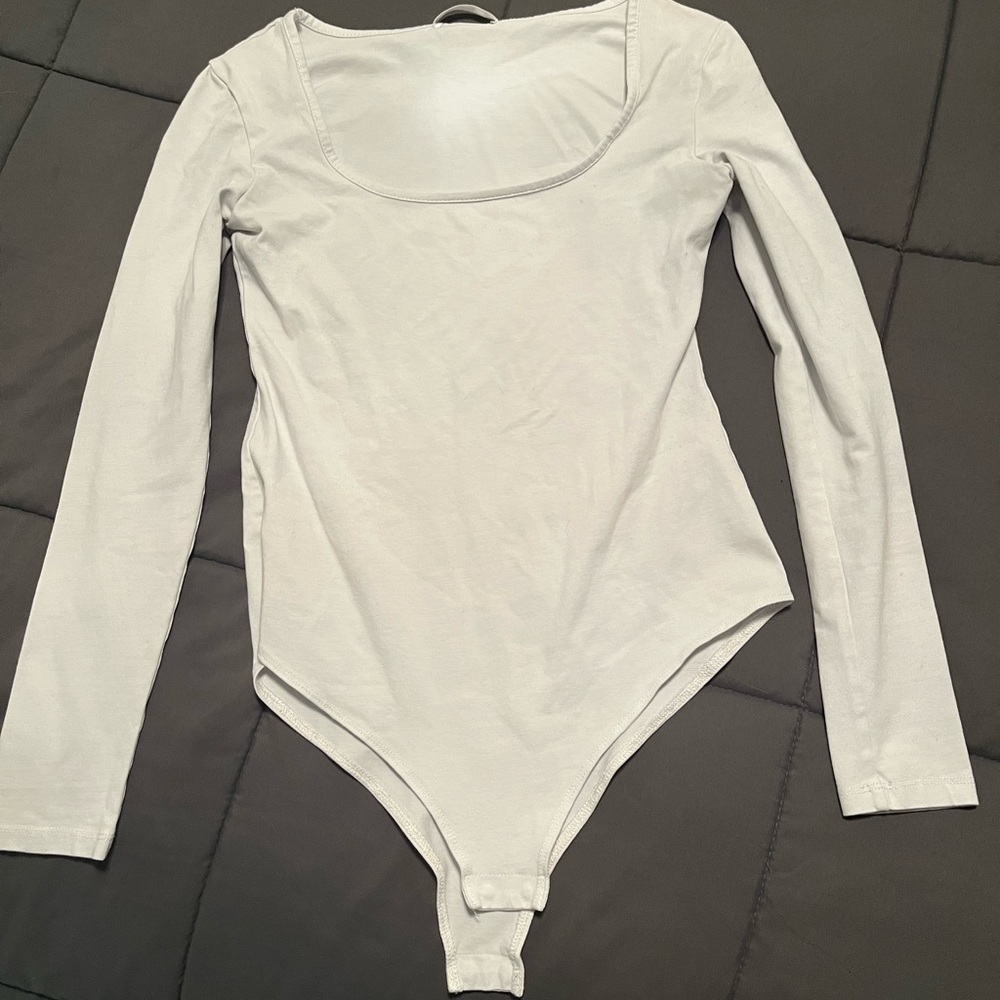White long sleeve bodysuit